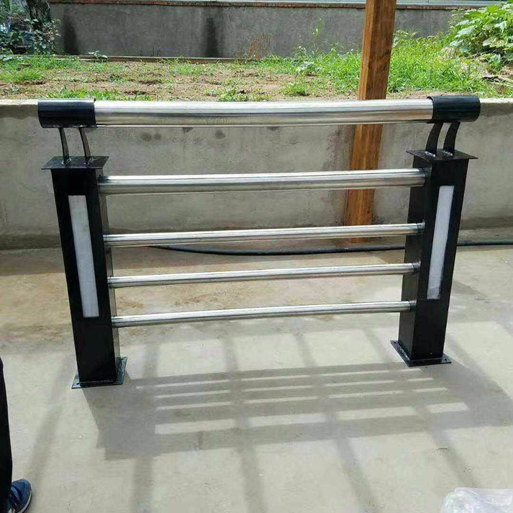 燈光護欄