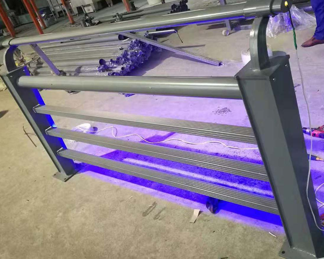 燈光護欄