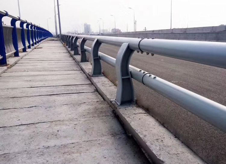 防撞護欄