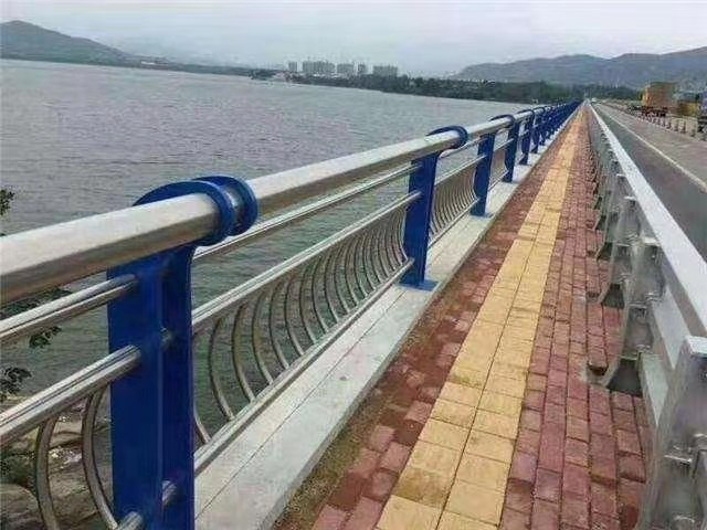 橋梁護欄