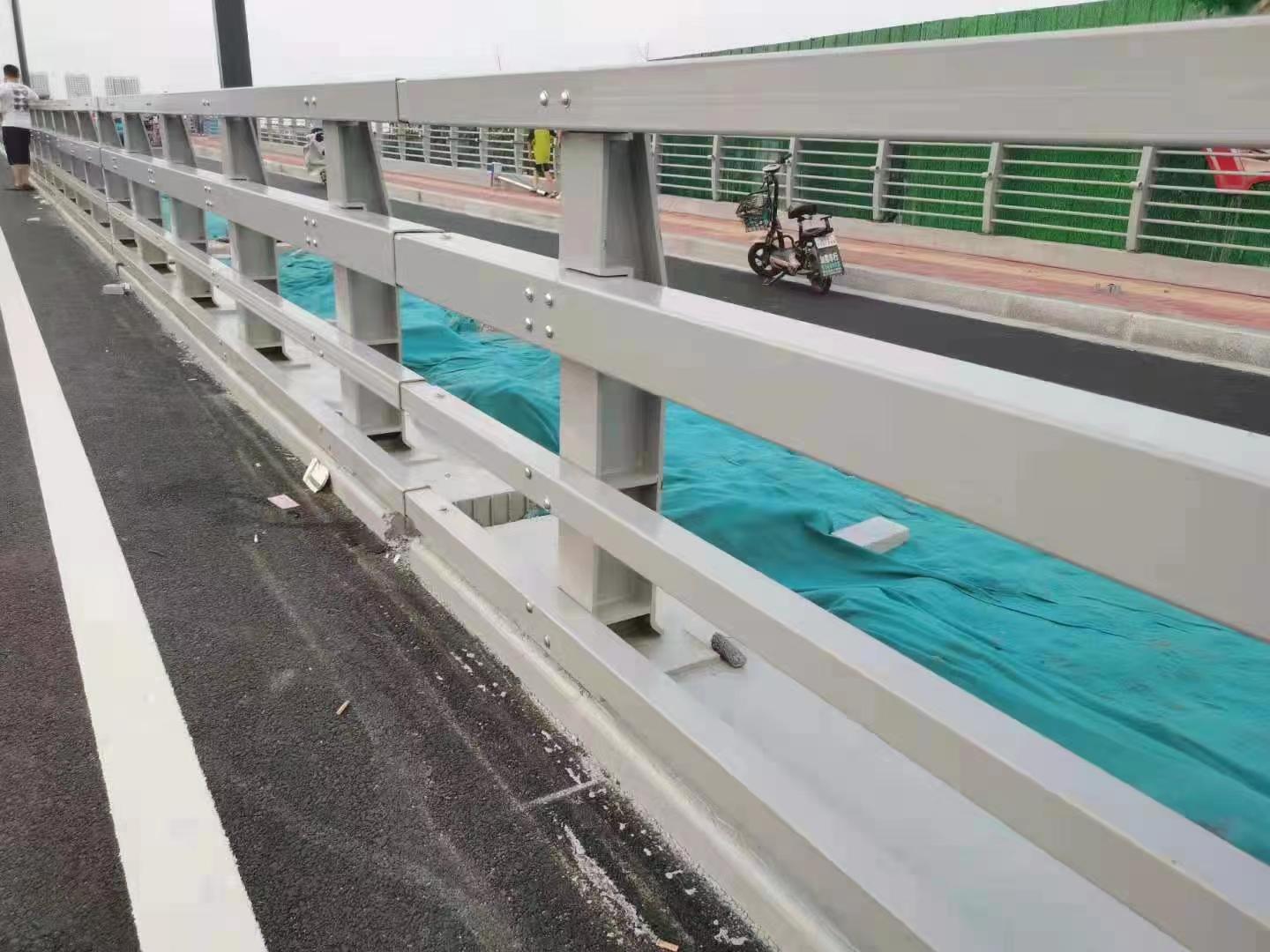 防撞護欄