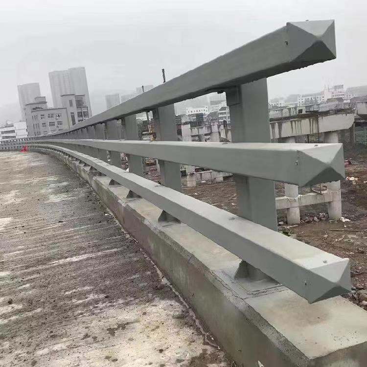 防撞護欄